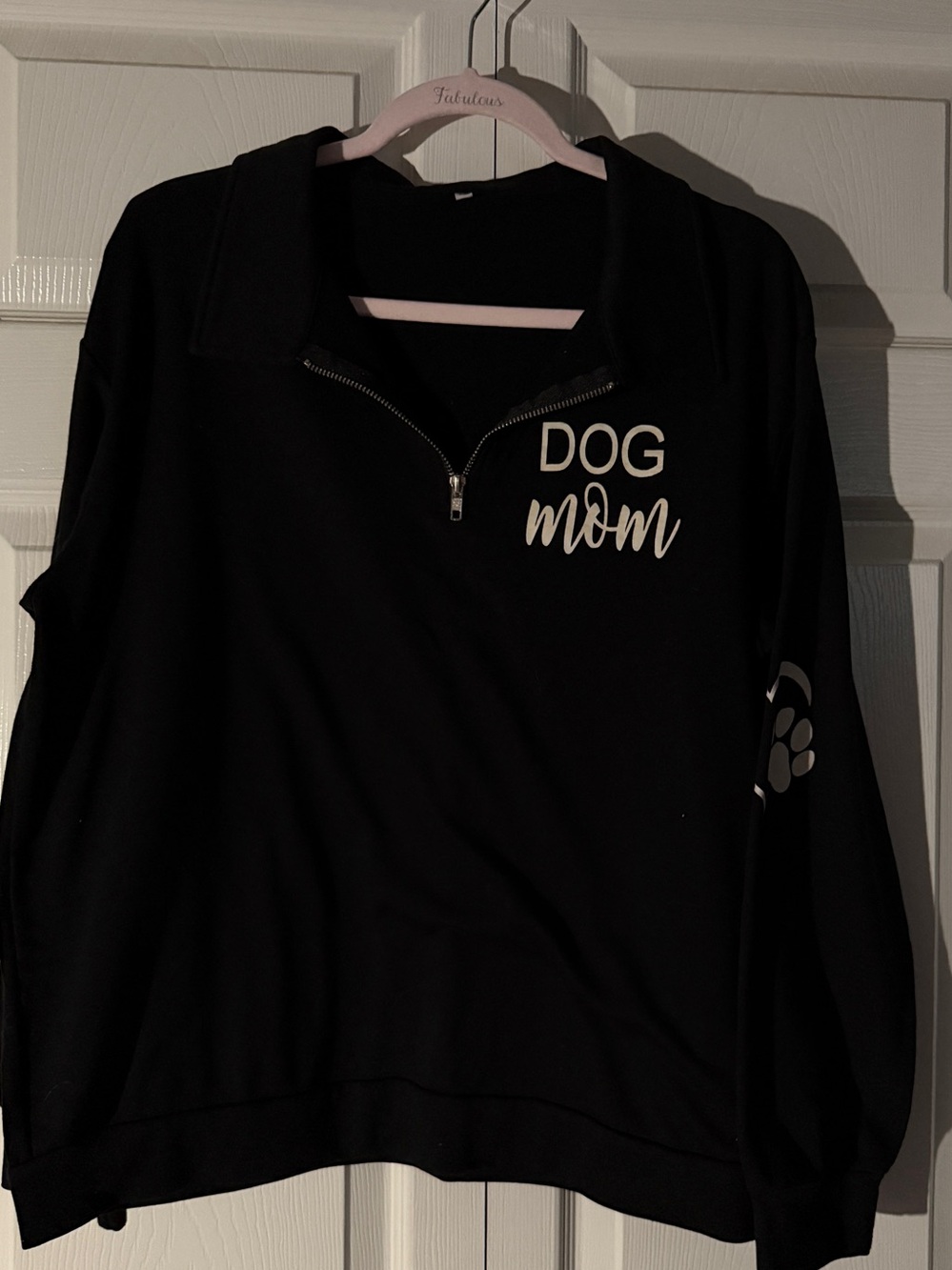 Dog Mom Black Pullover Sweatshirt
